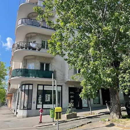 Heart & Cherry Residency Appartement